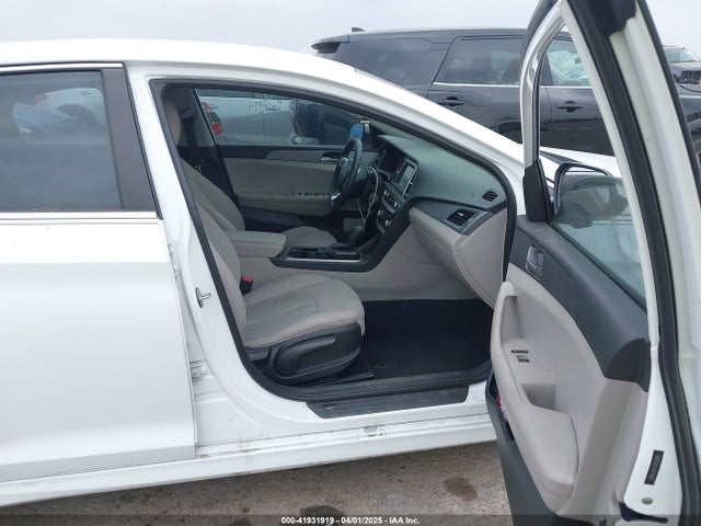 5NPE24AFXKH796899 Hyundai SONATA SE