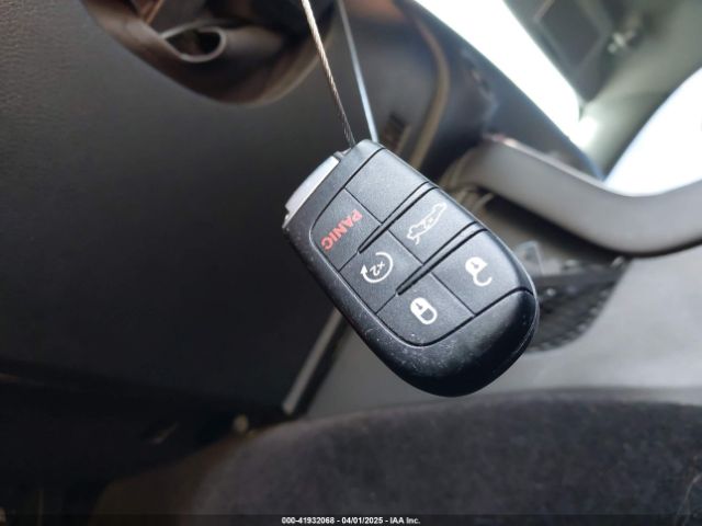 2C3CDZAG3JH270584 Dodge Challenger Sxt