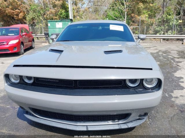 2C3CDZAG3JH270584 Dodge Challenger Sxt