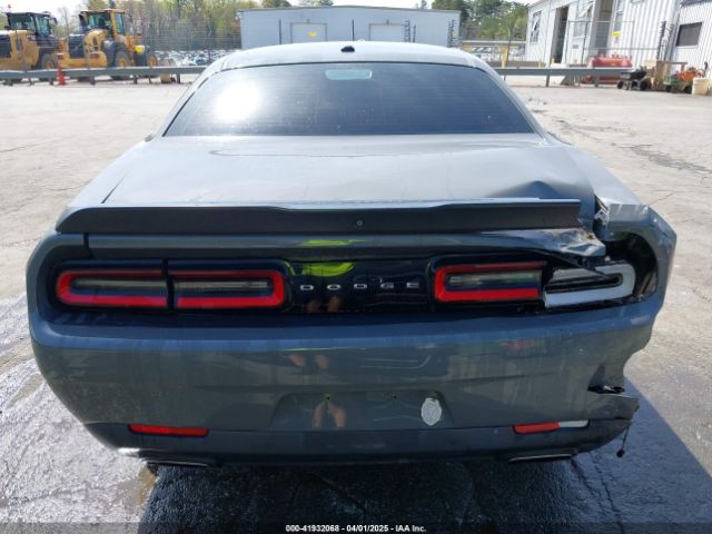 2C3CDZAG3JH270584 Dodge Challenger Sxt