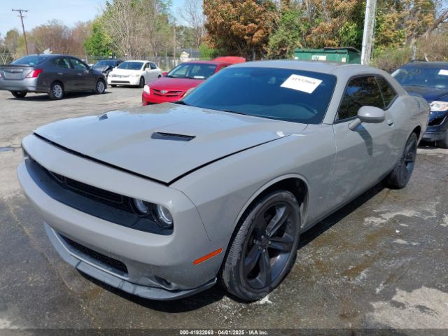 2C3CDZAG3JH270584 Dodge Challenger Sxt