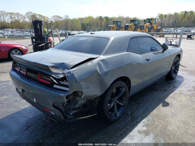 2C3CDZAG3JH270584 Dodge Challenger Sxt