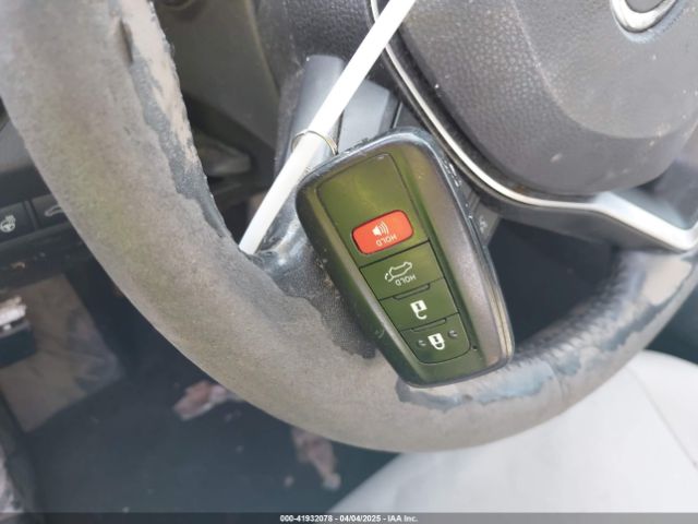 JTMC1RFV0KD022819 Toyota Rav4 Xle Premium