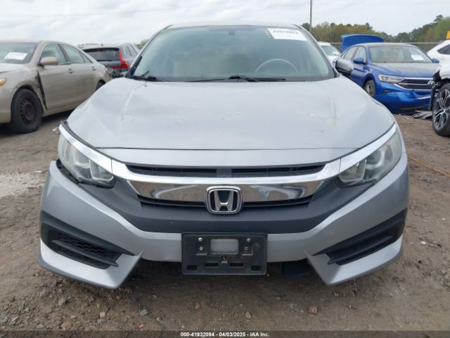 2HGFC2F58JH584016 Honda Civic Lx