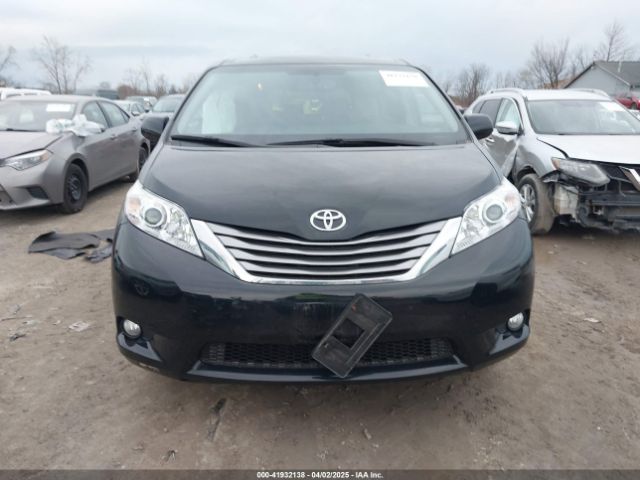 5TDYZ3DC6HS826682 Toyota Sienna Xle 8 Passenger