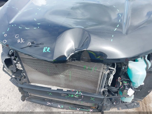 2GNAXKEV6K6120628 Chevrolet EQUINOX LT