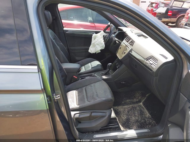 3VV5B7AX4JM201579 Volkswagen Tiguan 2.0t Sel Premium