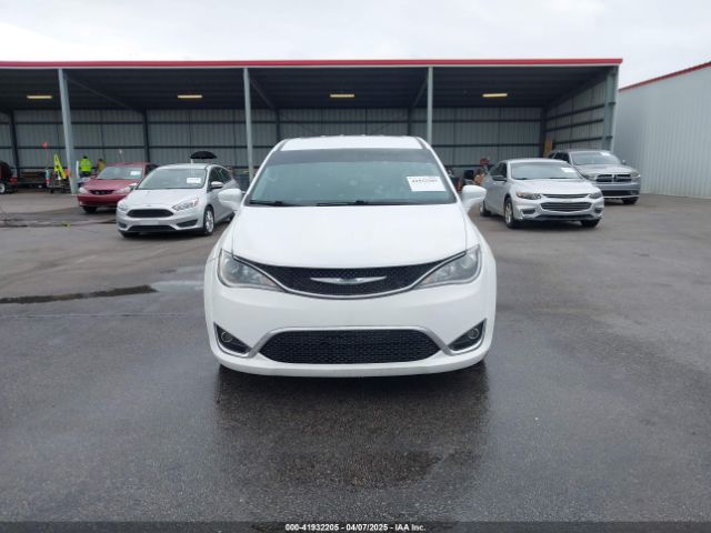 2C4RC1FG4LR135808 Chrysler Pacifica Touring
