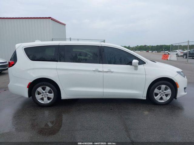 2C4RC1FG4LR135808 Chrysler Pacifica Touring