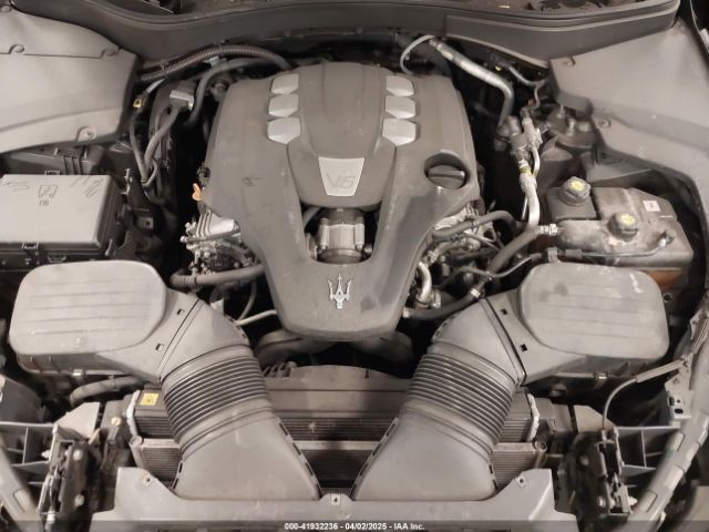 2019 MASERATI LEVANTE ZN661XUA5KX308311 Photo 9