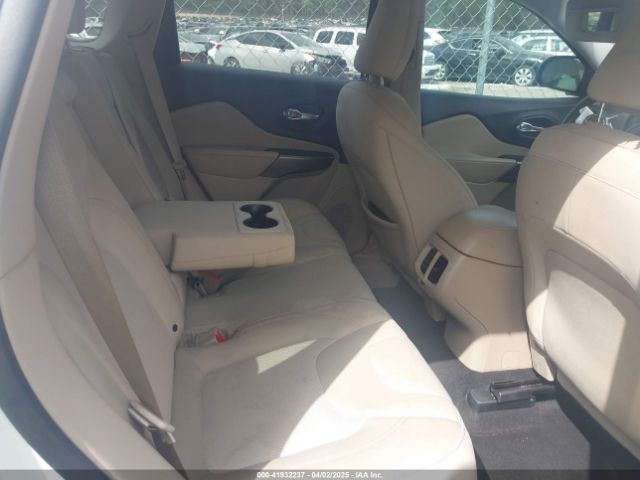 1C4PJMCX8KD337314 Jeep Cherokee Latitude 4x4