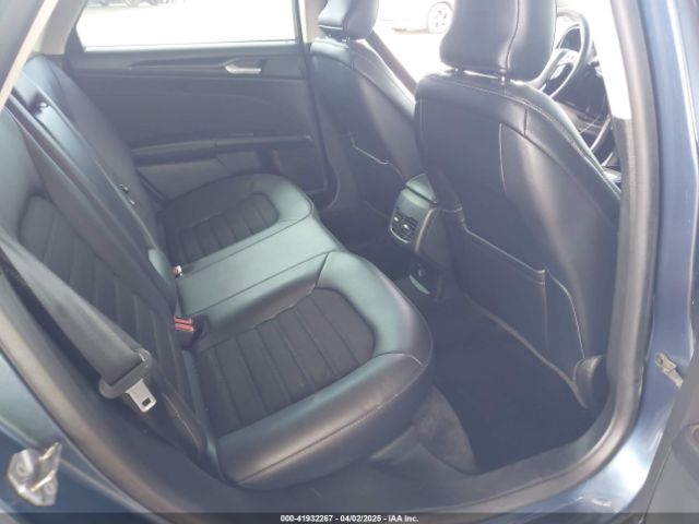 3FA6P0HD7JR232860 Ford FUSION SE