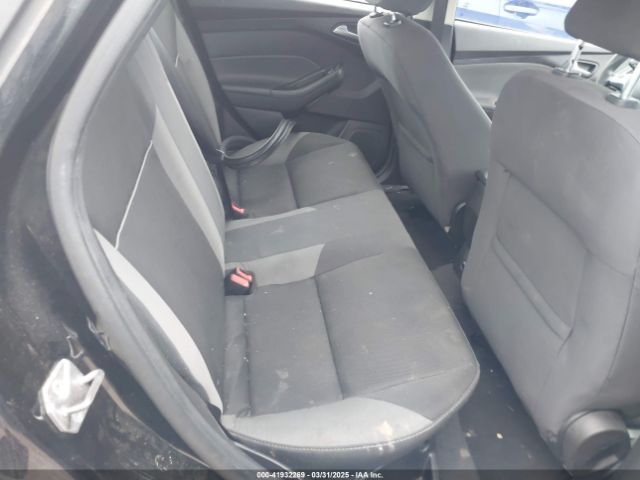 1FADP3F23EL358972 Ford FOCUS SE