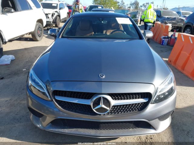 WDDWJ8DB8KF826229 Mercedes-Benz C 300