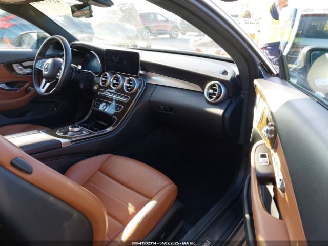 WDDWJ8DB8KF826229 Mercedes-Benz C 300