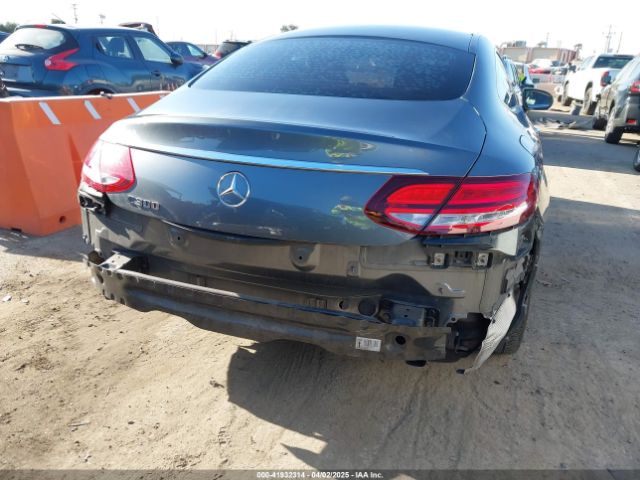 WDDWJ8DB8KF826229 Mercedes-Benz C 300