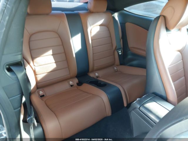 WDDWJ8DB8KF826229 Mercedes-Benz C 300