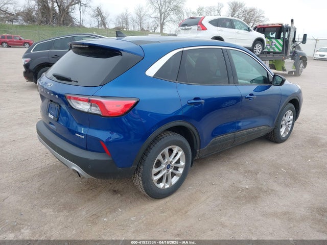 1FMCU9G65NUA63218 Ford ESCAPE SE
