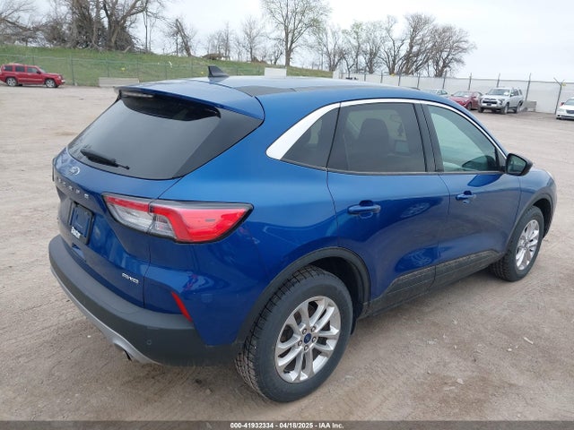 1FMCU9G65NUA63218 Ford ESCAPE SE