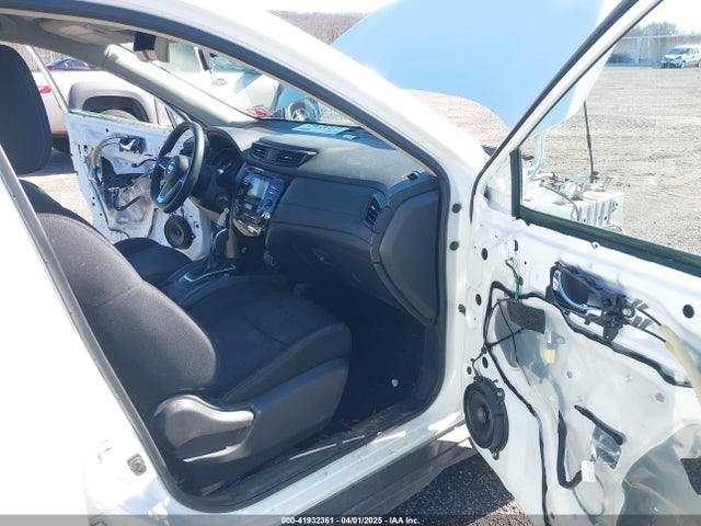 Nissan ROGUE S 2017 KNMAT2MV8HP595664 Image 5