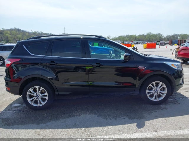 1FMCU9GD4HUE72510 Ford ESCAPE SE