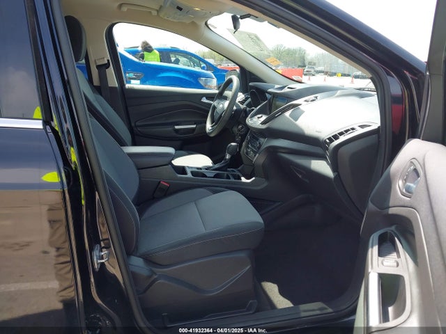1FMCU9GD4HUE72510 Ford ESCAPE SE