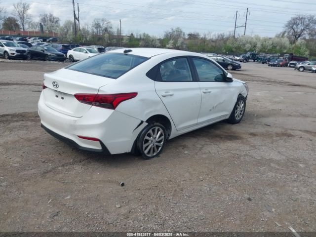 3KPC24A3XJE017548 Hyundai Accent Sel