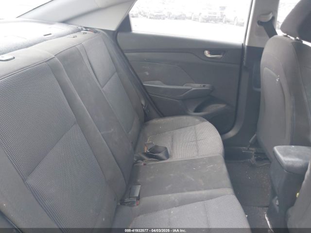 3KPC24A3XJE017548 Hyundai Accent Sel