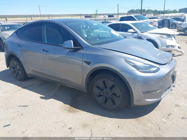 2024 TESLA MODEL Y 7SAYGAEE3RF153644 Photo 0