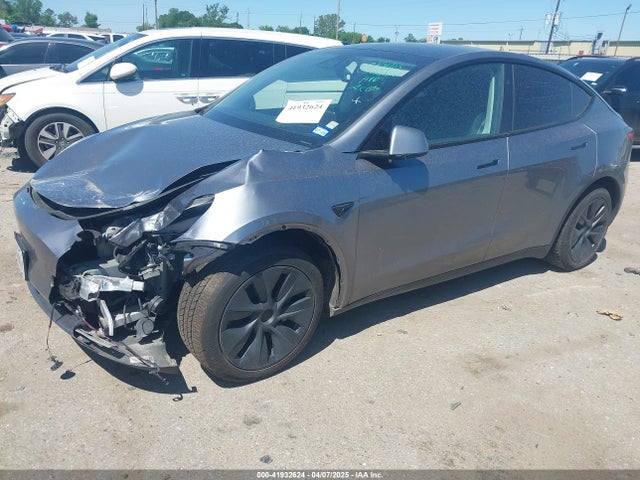 2024 TESLA MODEL Y 7SAYGAEE3RF153644 Photo 1