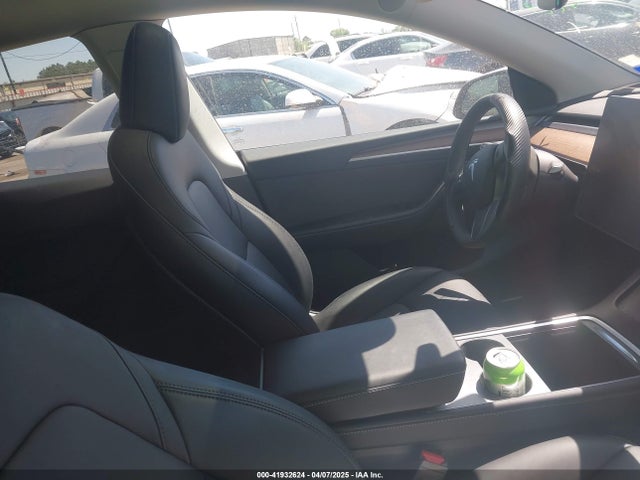 2024 TESLA MODEL Y 7SAYGAEE3RF153644 Photo 4