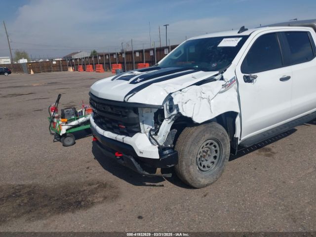 3GCPDCEK7NG583197 Chevrolet Silverado 1500 4wd  Short Bed Custom Trail Boss