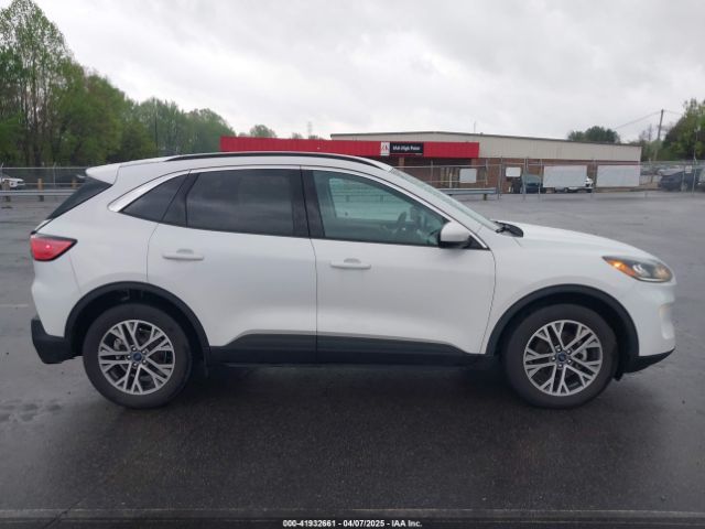 1FMCU0CZ3MUB25273 Ford Escape Sel Hybrid