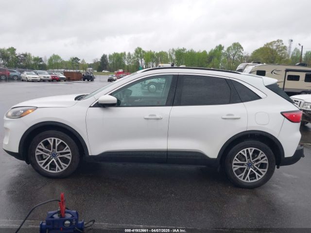 1FMCU0CZ3MUB25273 Ford Escape Sel Hybrid