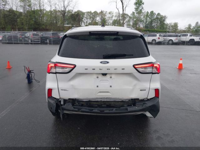 1FMCU0CZ3MUB25273 Ford Escape Sel Hybrid