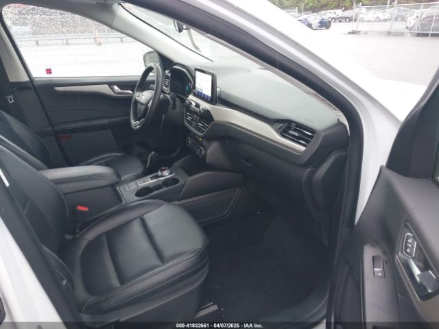 1FMCU0CZ3MUB25273 Ford Escape Sel Hybrid