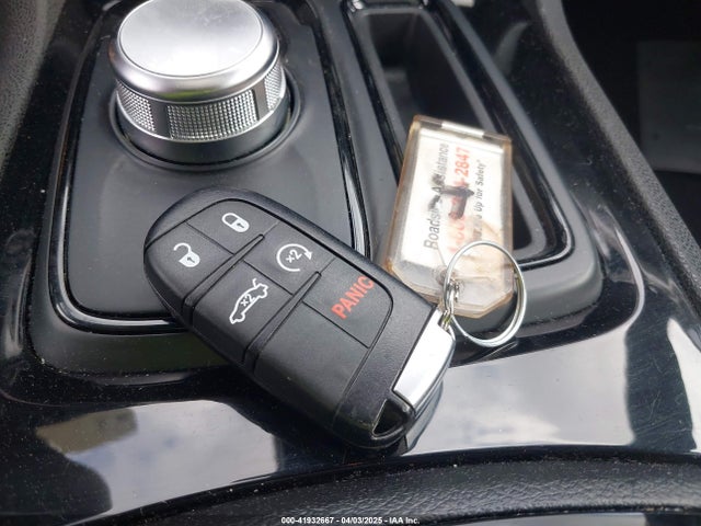 Chrysler 300 300s 2023 2C3CCABG1PH565453 Image 11