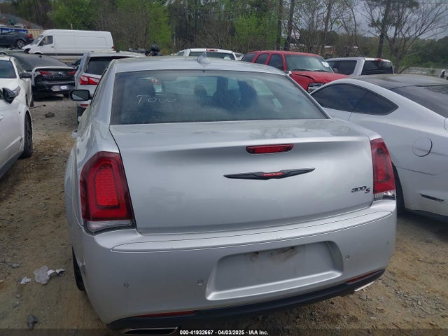 Chrysler 300 300s 2023 2C3CCABG1PH565453 Image 16
