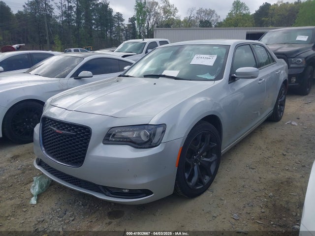 Chrysler 300 300s 2023 2C3CCABG1PH565453 Image 2