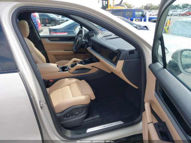 2024 PORSCHE CAYENNE WP1AA2AY8RDA12516 Photo 4