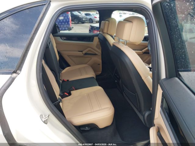 2024 PORSCHE CAYENNE WP1AA2AY8RDA12516 Photo 7