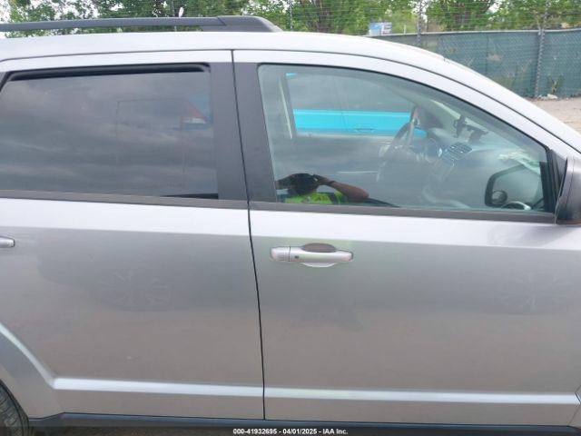 3C4PDCAB9JT428125 Dodge JOURNEY SE