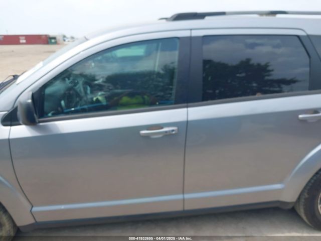 3C4PDCAB9JT428125 Dodge JOURNEY SE