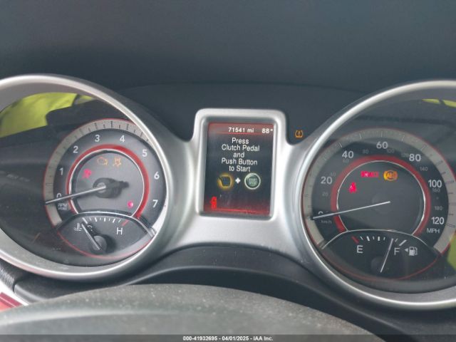 3C4PDCAB9JT428125 Dodge JOURNEY SE