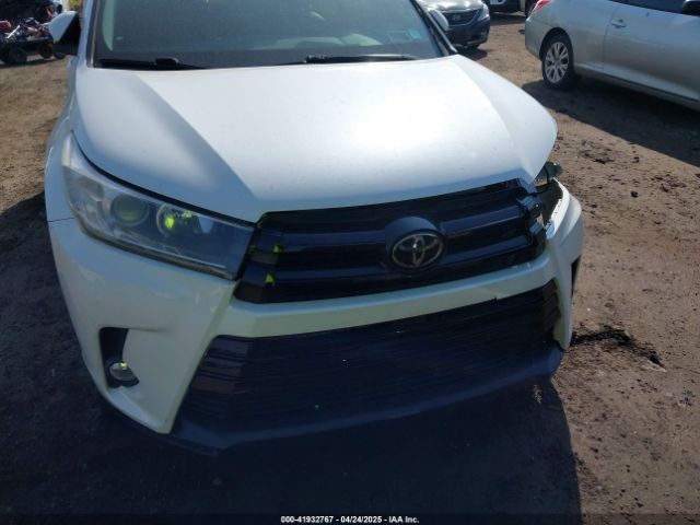 5TDJZRFH5HS359347 Toyota Highlander Se