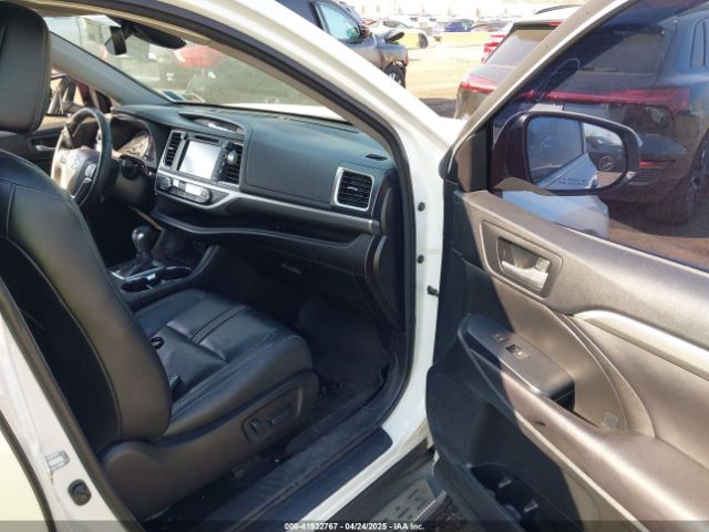 5TDJZRFH5HS359347 Toyota Highlander Se