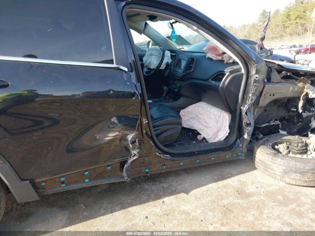 1C4PJMLB7KD311789 Jeep Cherokee Latitude Plus 4x4