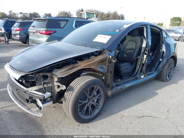 2025 TESLA MODEL Y 7SAYGDED9SF304730 Photo 5