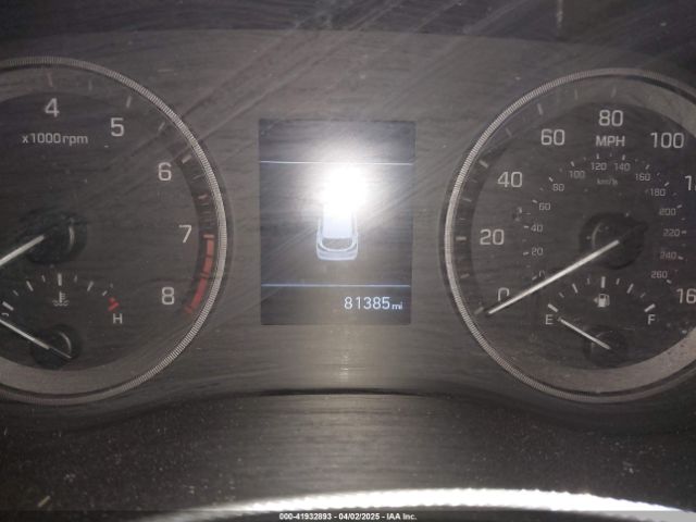 KM8J2CA46KU960142 Hyundai TUCSON SE