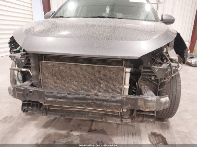 KM8J2CA46KU960142 Hyundai TUCSON SE
